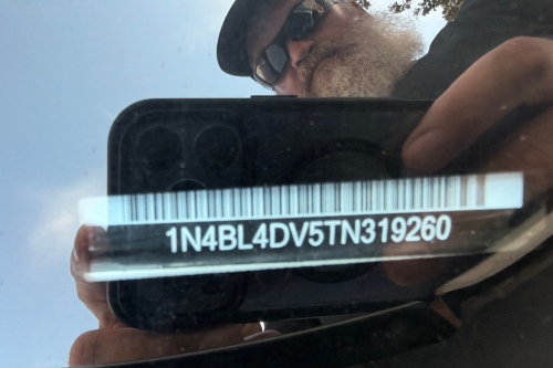 2026 Nissan Altima SV silver VIN sticker reflection VIN 1N4BL4DV5TN319260 for sale Dallas TX