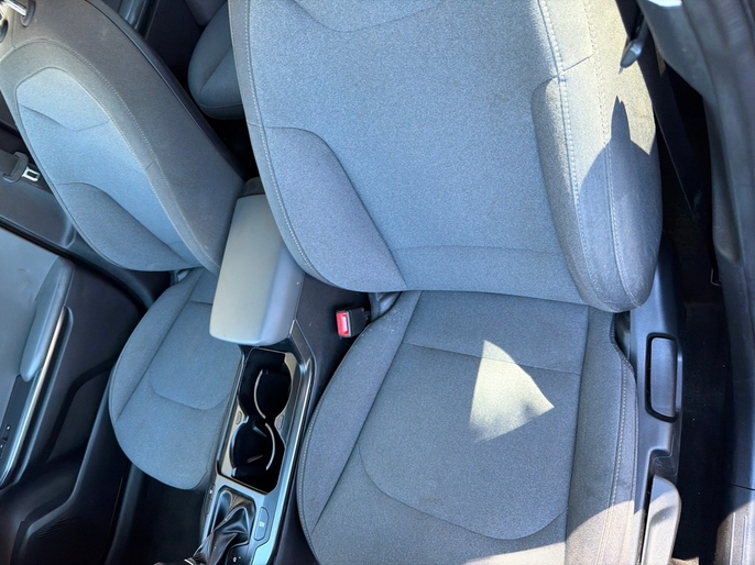 2025 Kia K4 LXS red front seats VIN 3KPFT4DE7SE033635 Dallas TX