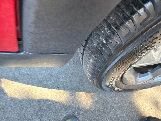 2025 Kia K4 LXS red tire sidewall and tread VIN 3KPFT4DE7SE033635 Dallas TX