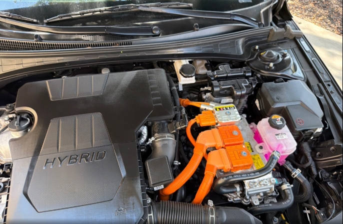 2025 Hyundai Elantra Blue HEV black hybrid engine bay VIN KMHLM4DJ8SU173476 for sale Dallas TX