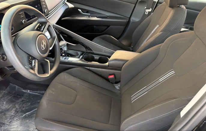 2025 Hyundai Elantra Blue HEV black front interior dash VIN KMHLM4DJ8SU173476 for sale Dallas TX